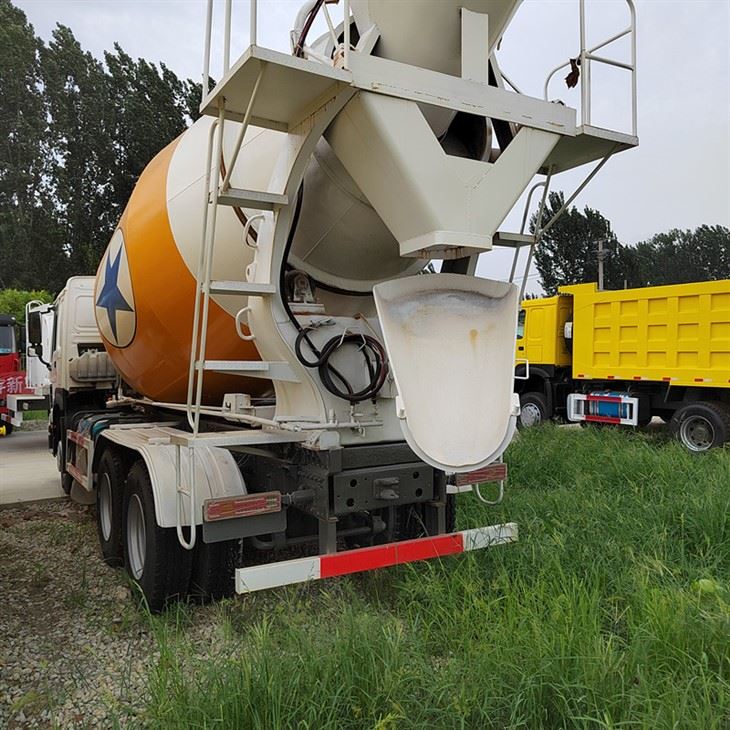 China Customized HOWO 6x4 Concrete Mixer Truck Manufacturers Suppliers Factory
