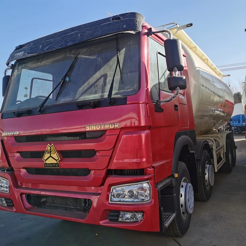 China HOWO 35000 Liter Oil Tanker Truck Manufacturers Suppliers Factory