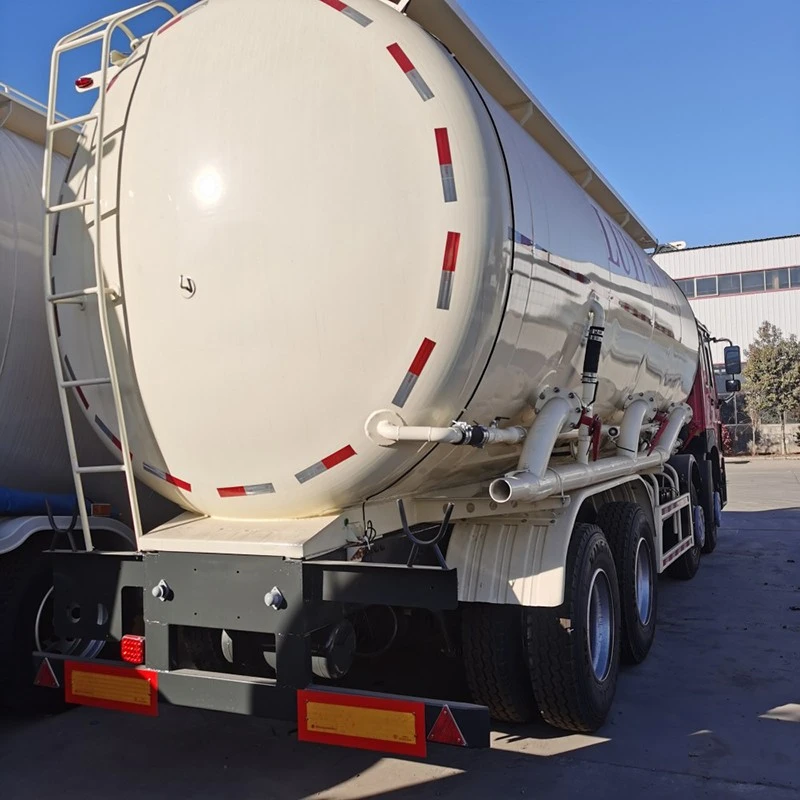 China HOWO 35000 Liter Oil Tanker Truck Manufacturers Suppliers Factory