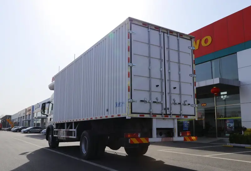 HOWO T5G 4X2 Cargo Trucks