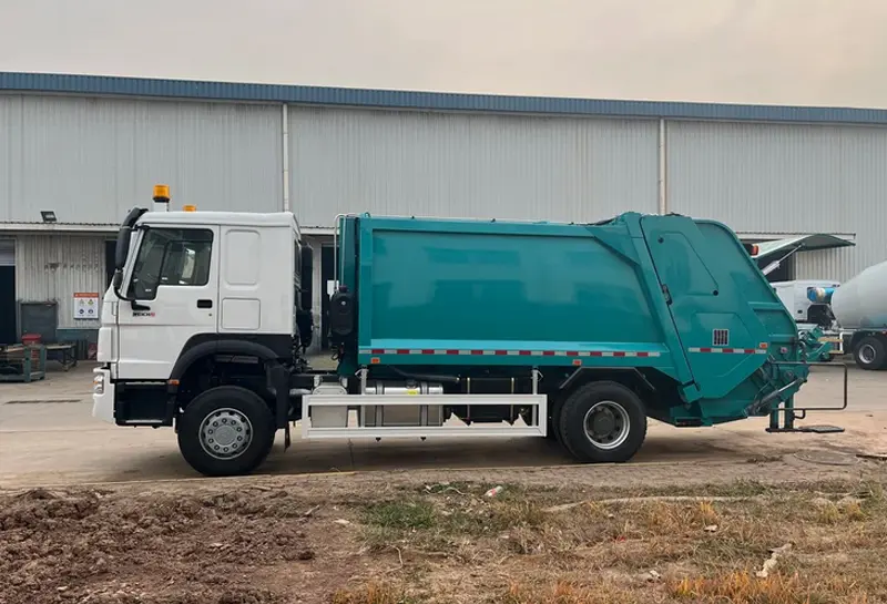 Chinese howo garbage truck