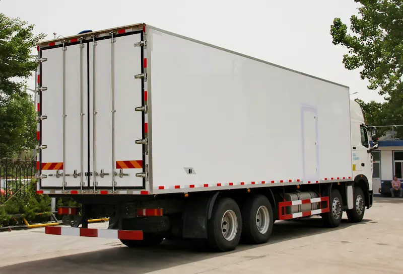 HOWO T7H 8X4 Cargo Trucks