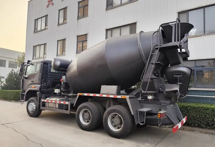Sinotruk howo 6x4 cement tanker truck