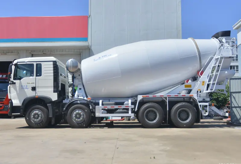 Sinotruk howo 6x4 cement tanker truck